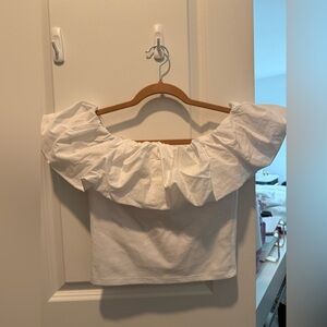 NWT!  Zara , Off-Shoulder Ruffle Top size medium